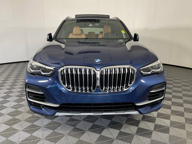 Certified 2022 BMW X5 xDrive40i w/ Premium Package image 2