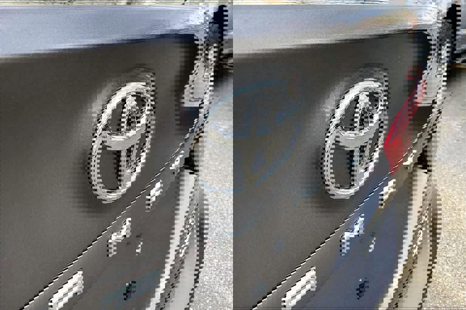 Used 2023 Toyota Camry LE image 29