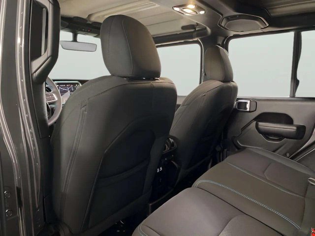 Used 2023 Jeep Wrangler Unlimited Rubicon 4xe AWD/4WD image 19