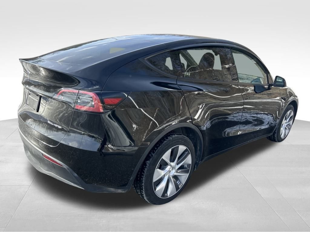 Used 2024 Tesla Model Y Long Range image 5