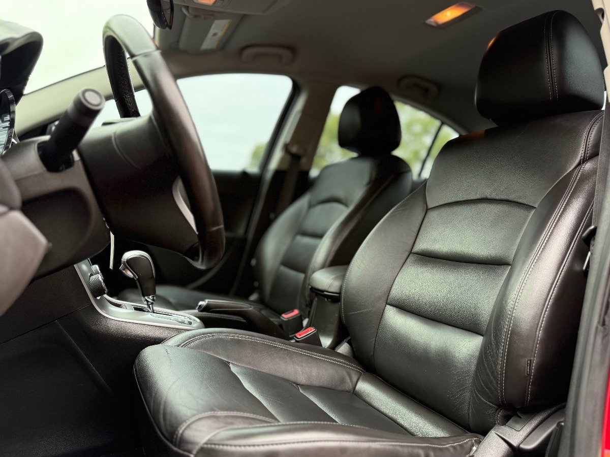 Used 2014 Chevrolet Cruze Diesel FWD image 15
