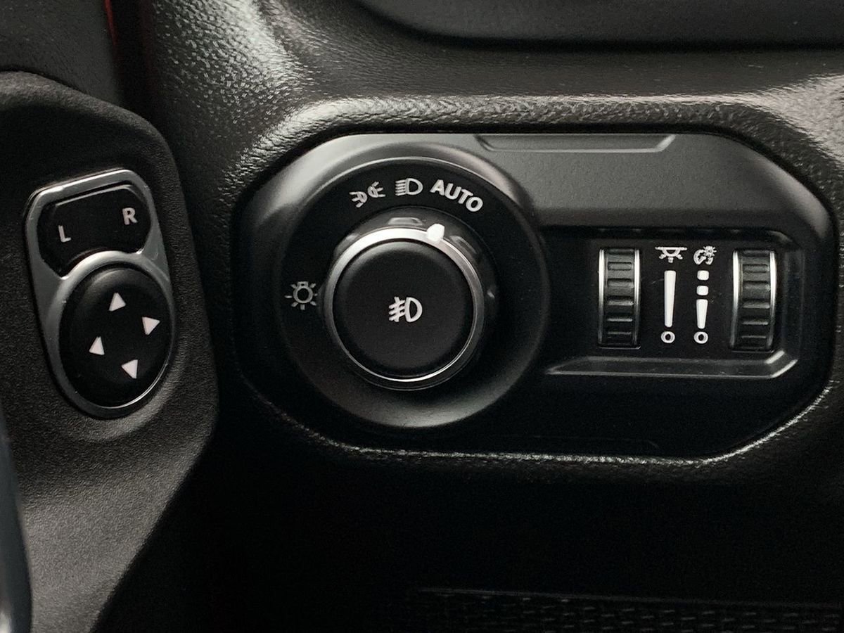 Used 2022 Jeep Wrangler Unlimited Sport image 14