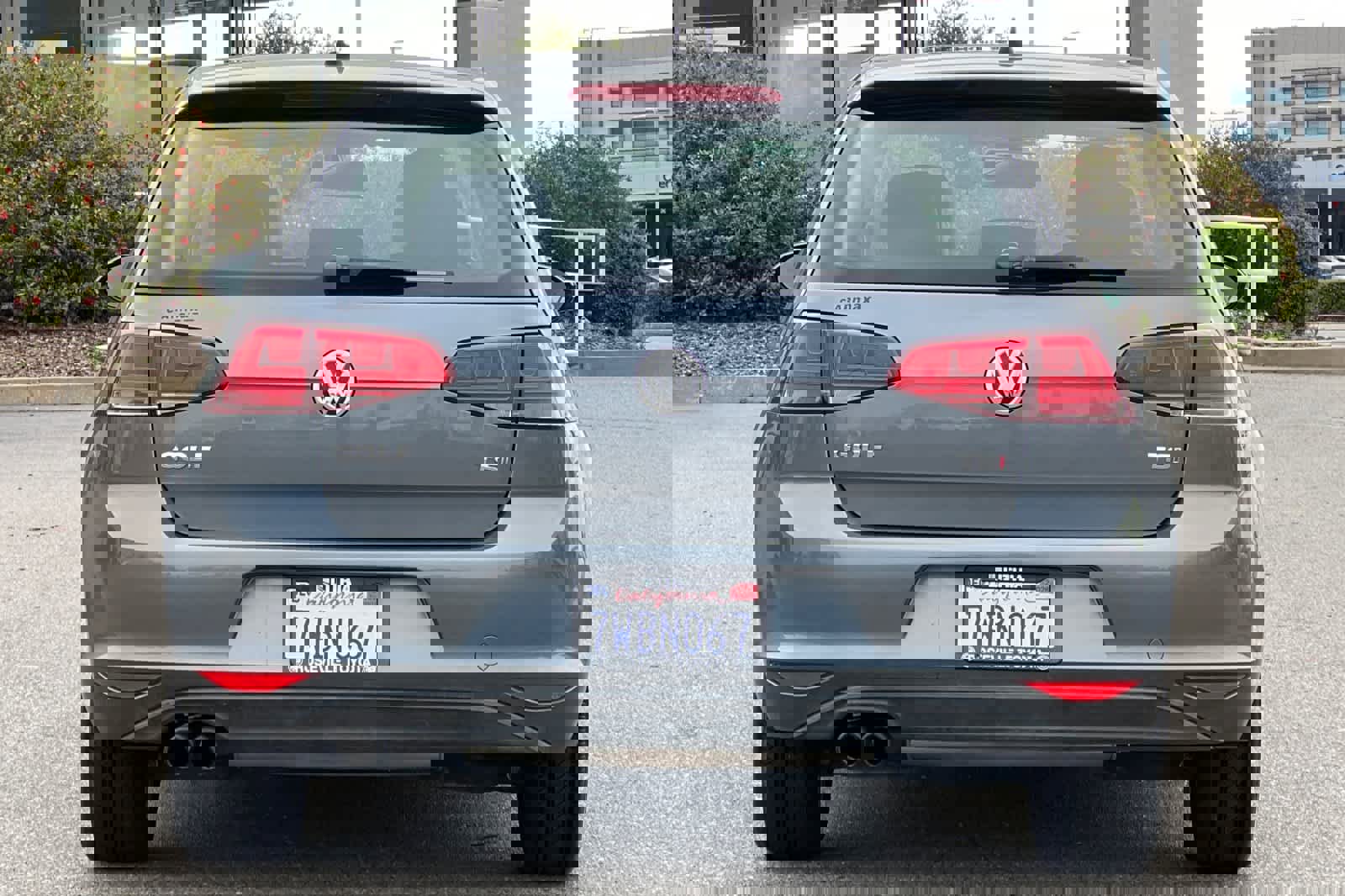 Used 2017 Volkswagen Golf Wolfsburg Edition image 8