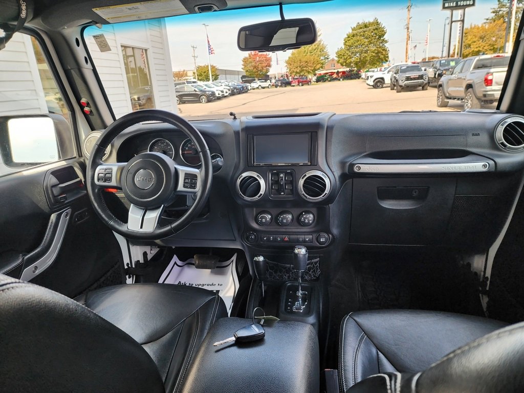 Used 2017 Jeep Wrangler Unlimited Rubicon image 15