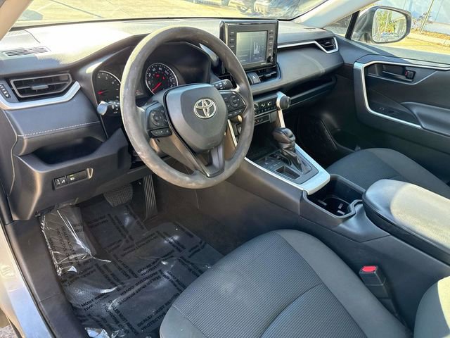 Used 2022 Toyota RAV4 LE image 25