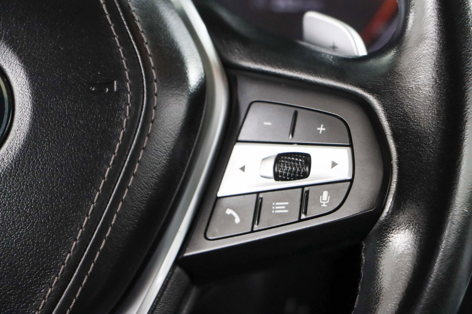Used 2022 BMW X5 sDrive40i RWD image 14