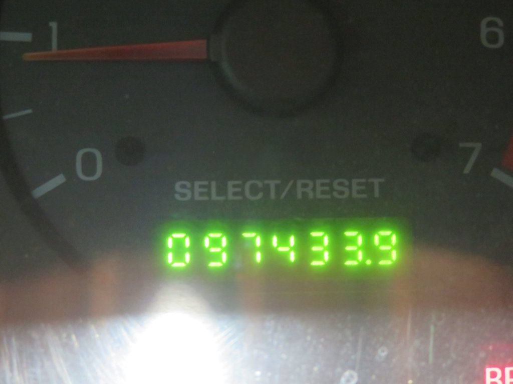 Used 2004 Ford Mustang Coupe RWD image 30