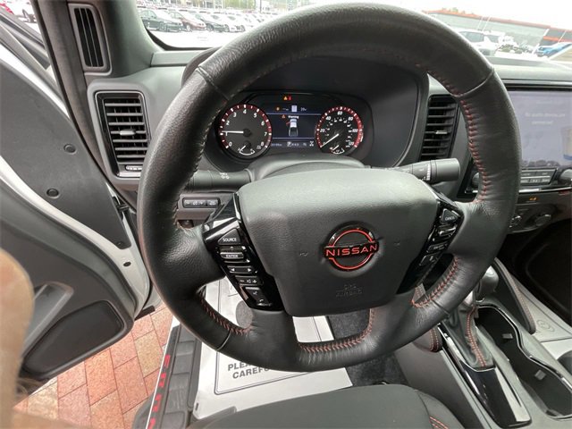 Used 2024 Nissan Frontier PRO-4X w/ Pro Convenience Package image 13
