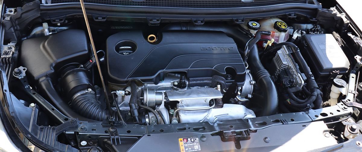Used 2019 Chevrolet Cruze LT w/ Convenience Package FWD image 58
