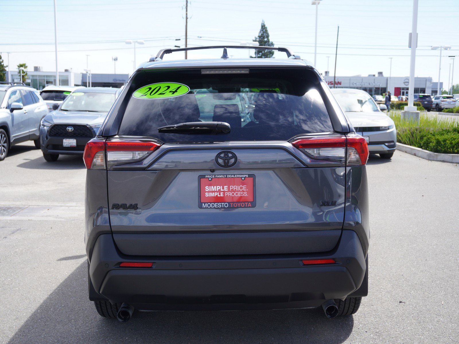 Used 2024 Toyota RAV4 XLE Premium w/ Weather Package FWD image 9