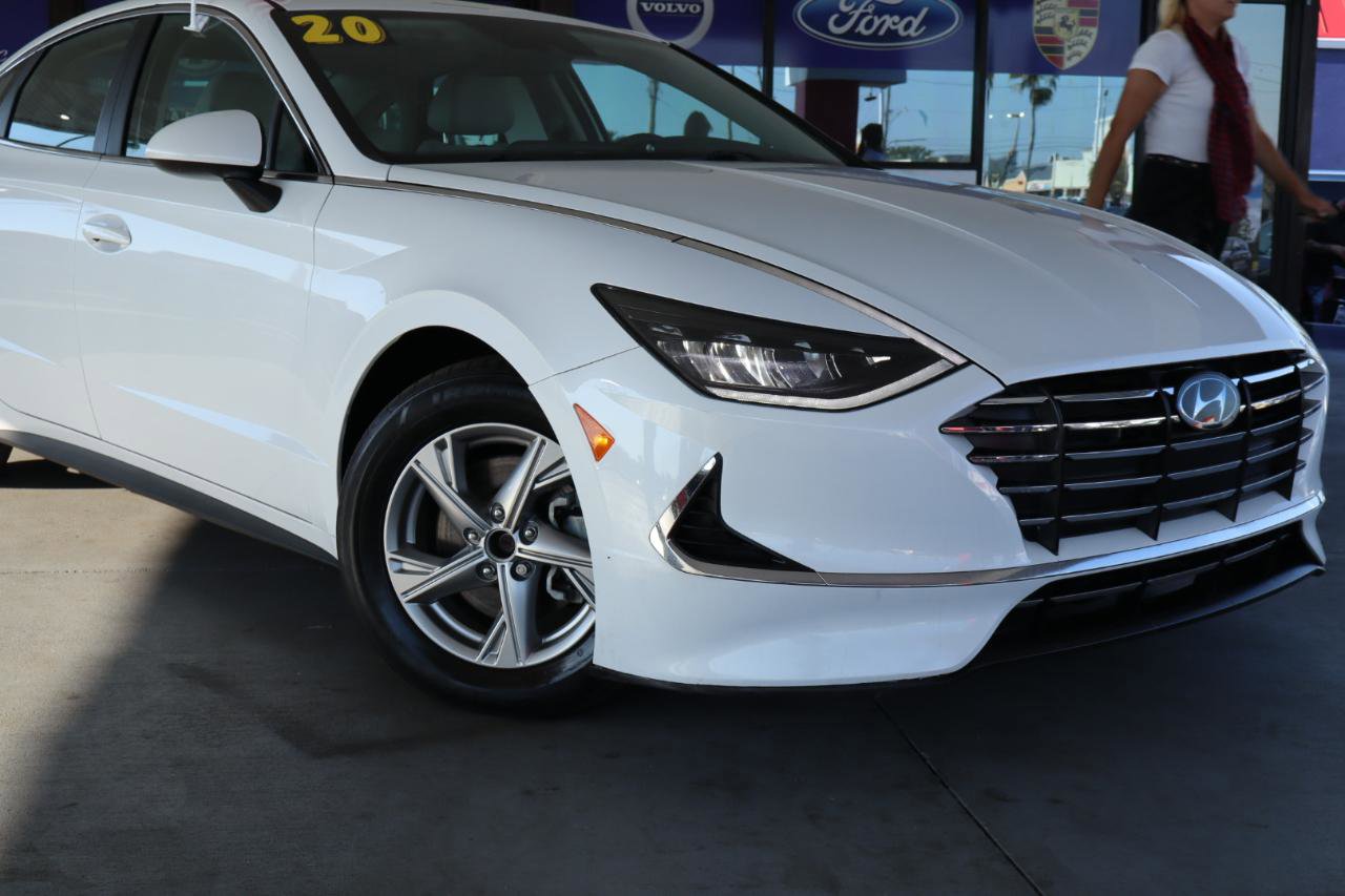 Used 2020 Hyundai Sonata SE FWD image 2