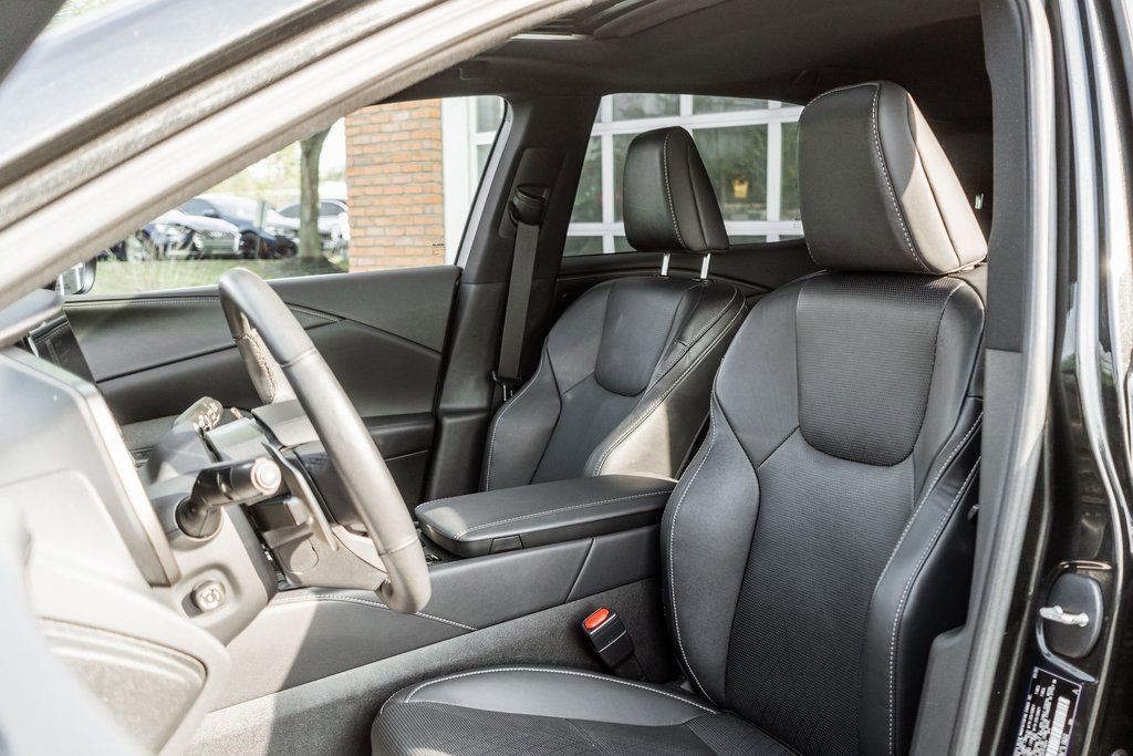Used 2023 Lexus RX 350 Premium Plus w/ Cold Area Package image 6