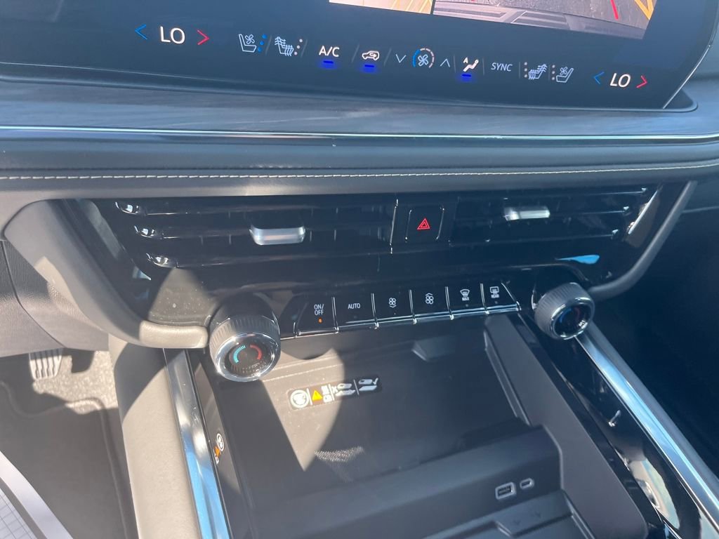 New 2025 Chevrolet Tahoe Premier w/ Sun And Tow Package image 15