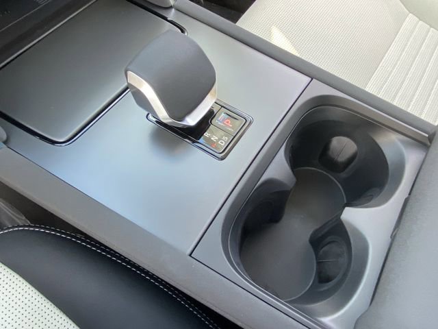 New 2025 Land Rover Discovery Sport S image 9