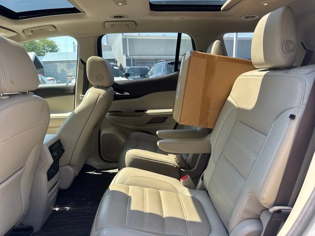 Used 2019 GMC Acadia Denali w/ Technology Package AWD/4WD image 11