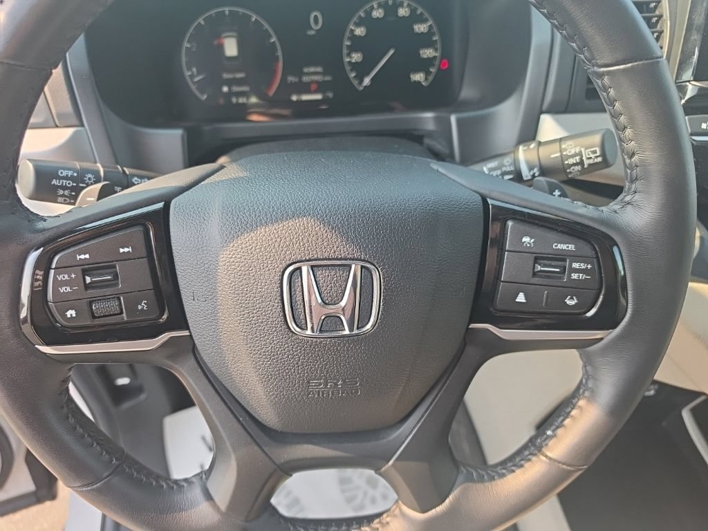 Used 2025 Honda Odyssey EX-L image 15
