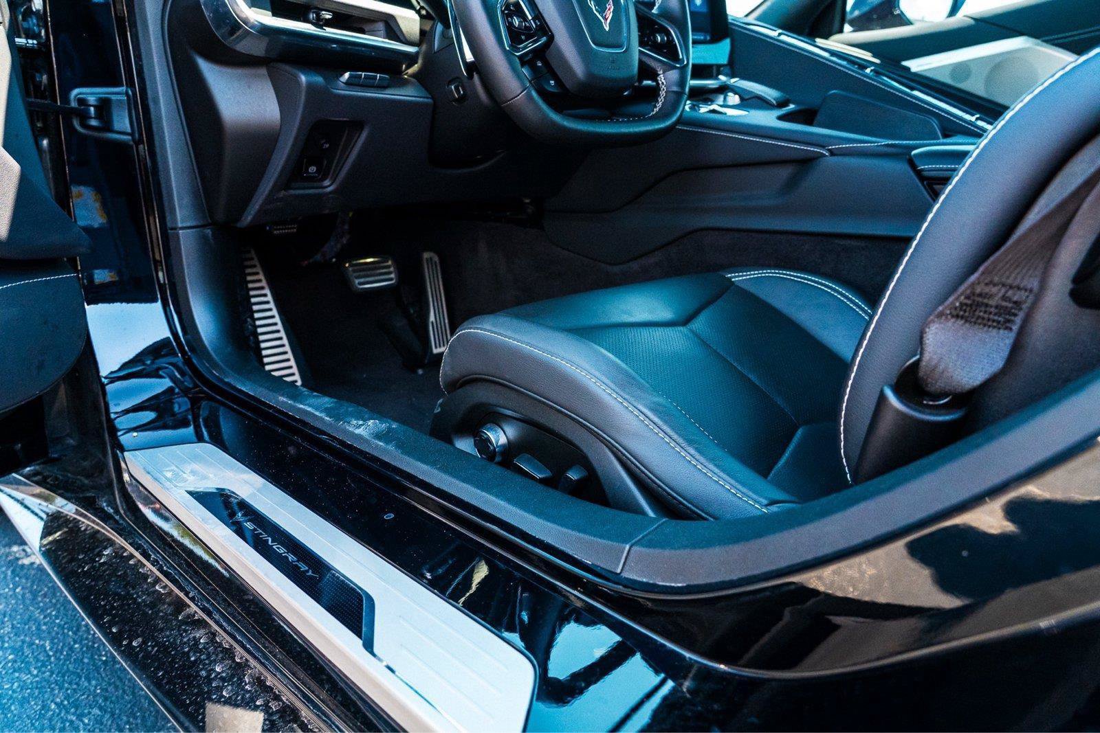 Used 2024 Chevrolet Corvette Stingray Preferred Conv w/ Z51 Performance Package RWD image 10
