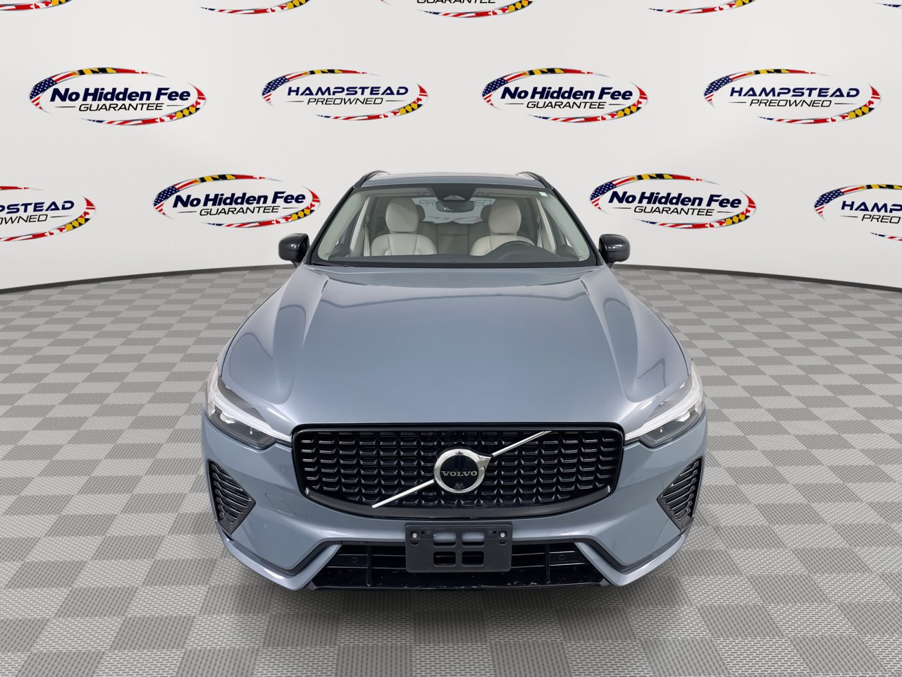 Used 2023 Volvo XC60 B5 Plus AWD/4WD image 4