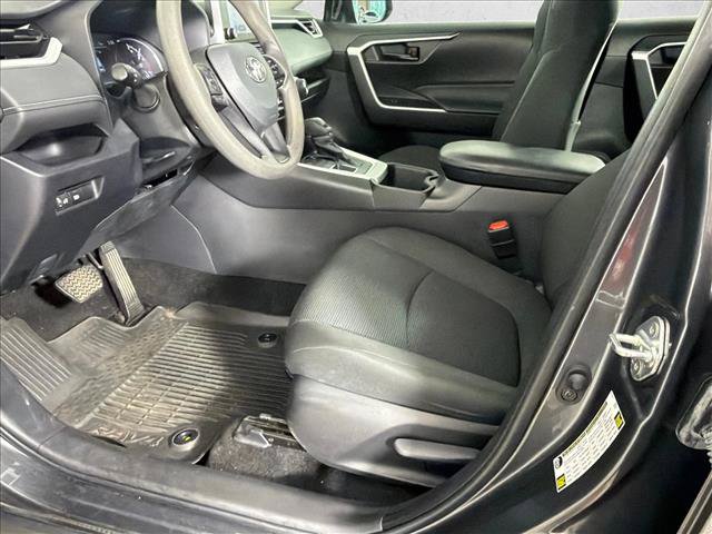 Used 2024 Toyota RAV4 LE AWD/4WD image 9