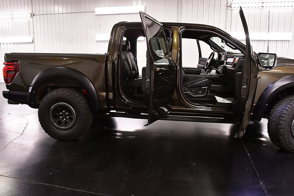 Used 2025 Ford F150 Raptor AWD/4WD image 32