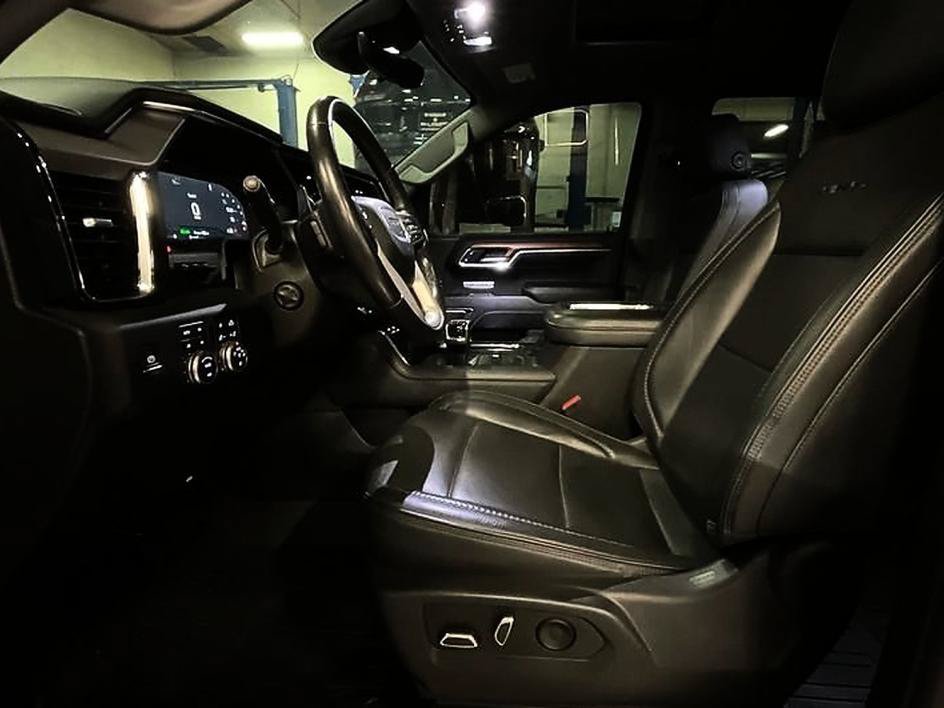 Used 2022 GMC Sierra 1500 Denali w/ Denali Reserve Package AWD/4WD image 4