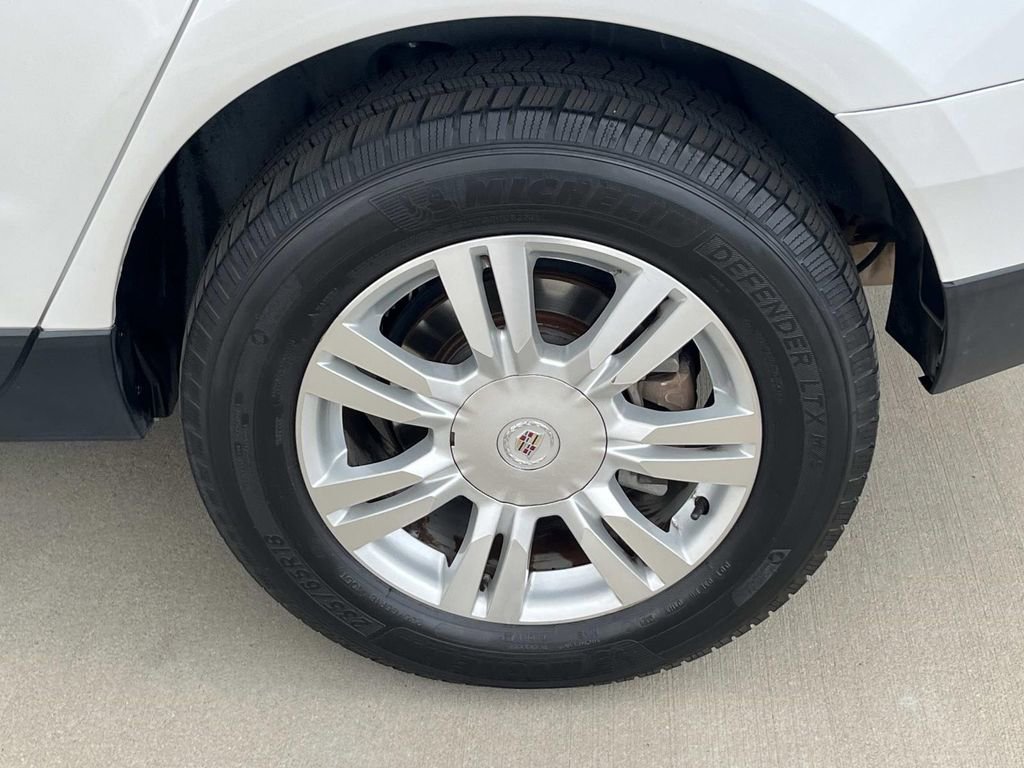 Used 2016 Cadillac SRX Luxury w/ Driver Awareness Package image 11