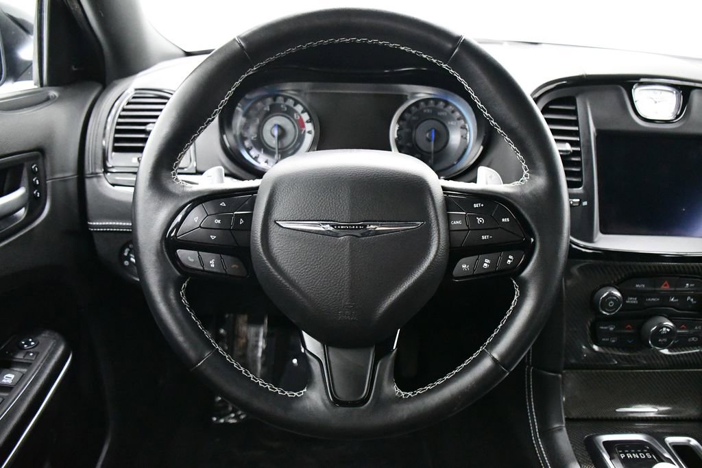 Used 2023 Chrysler 300 C RWD image 9