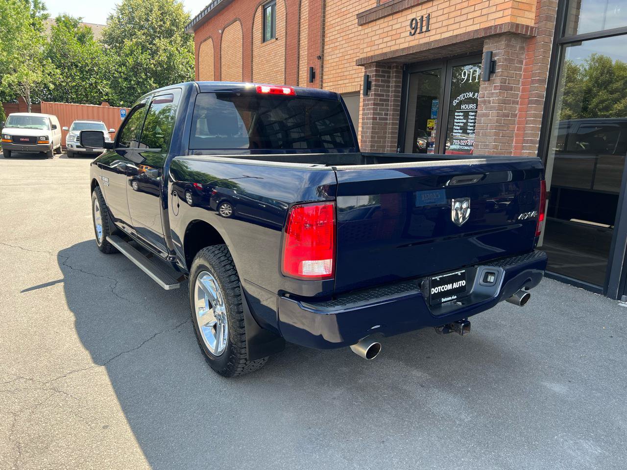 Used 2017 RAM 1500 Express AWD/4WD image 5