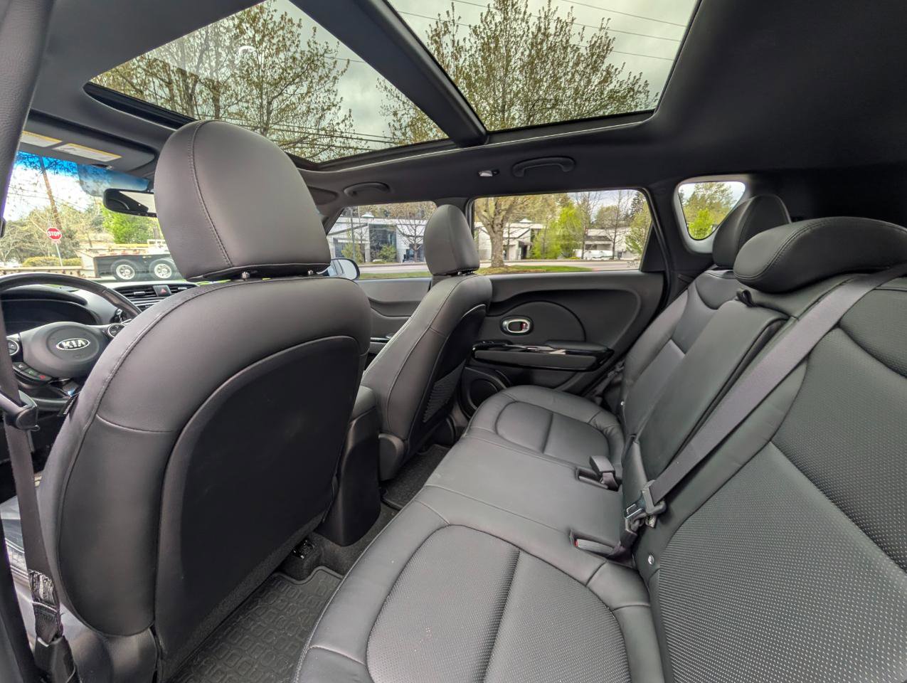 Used 2014 Kia Soul ! w/ Sun & Sound Package FWD image 8