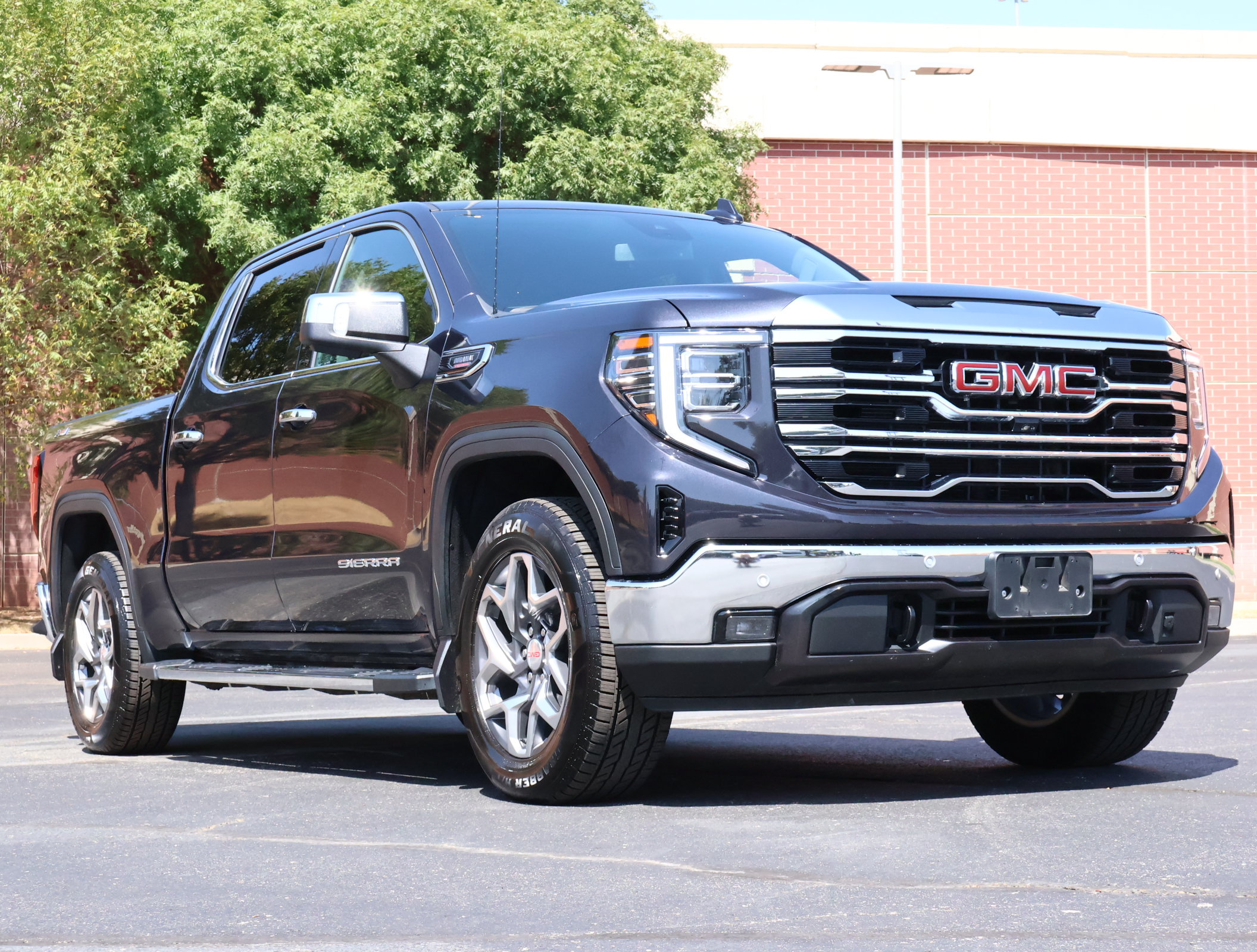 Used 2022 GMC Sierra 1500 SLT w/ SLT Premium Plus Package