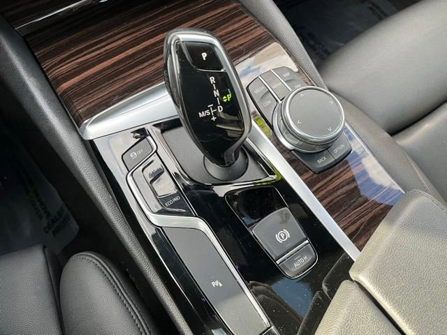 Used 2019 BMW 530i xDrive w/ Convenience Package AWD/4WD image 17