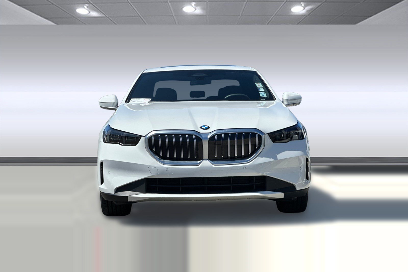 Used 2024 BMW 530i w/ Convenience Package RWD image 6