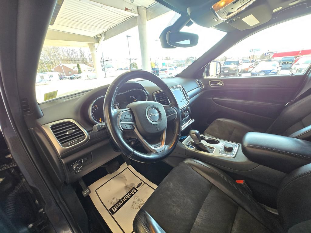 Used 2020 Jeep Grand Cherokee Altitude image 13