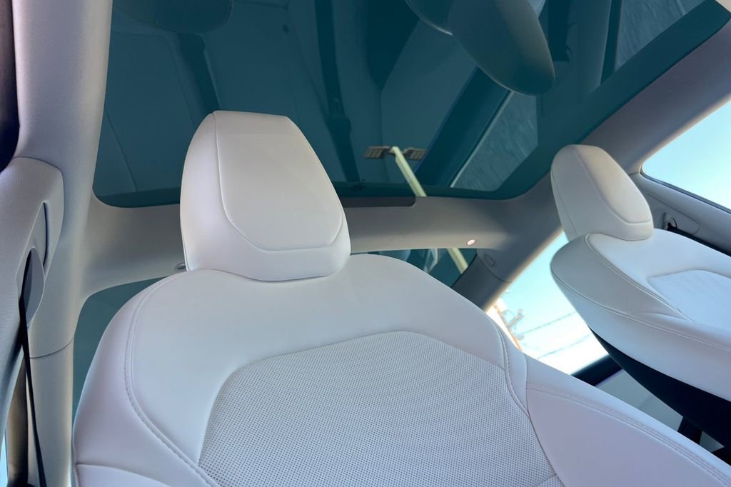 Used 2024 Tesla Model 3 Standard Range image 14