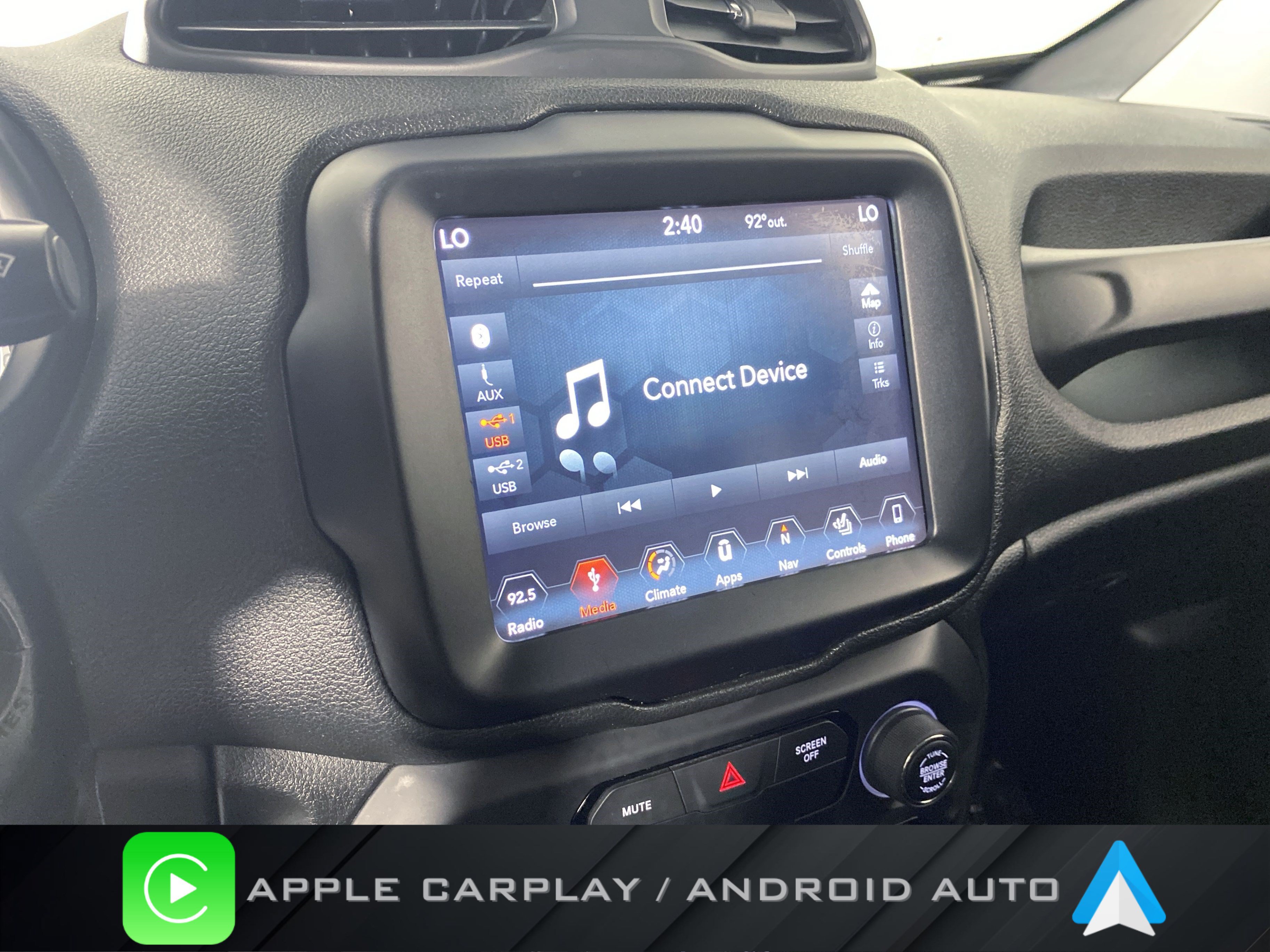 Used 2019 Jeep Renegade Trailhawk w/ UConnect 8.4 Nav Group AWD/4WD image 4