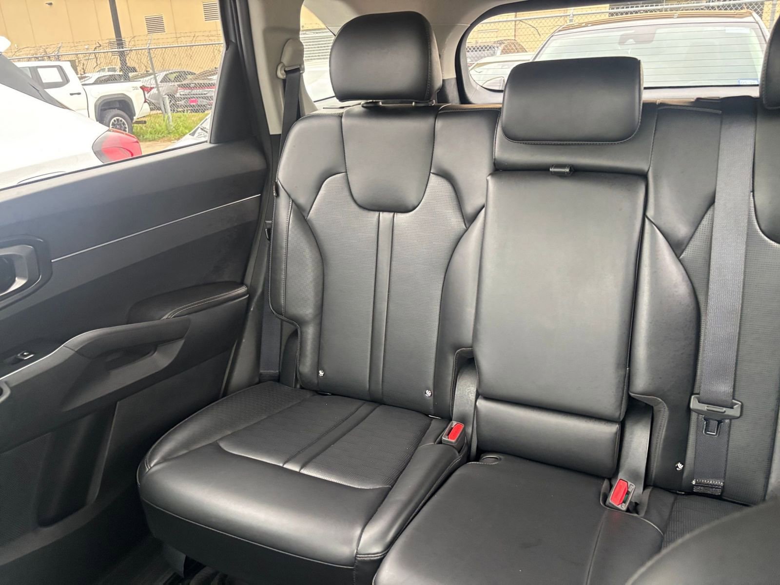 Used 2024 Kia Sorento S FWD image 42