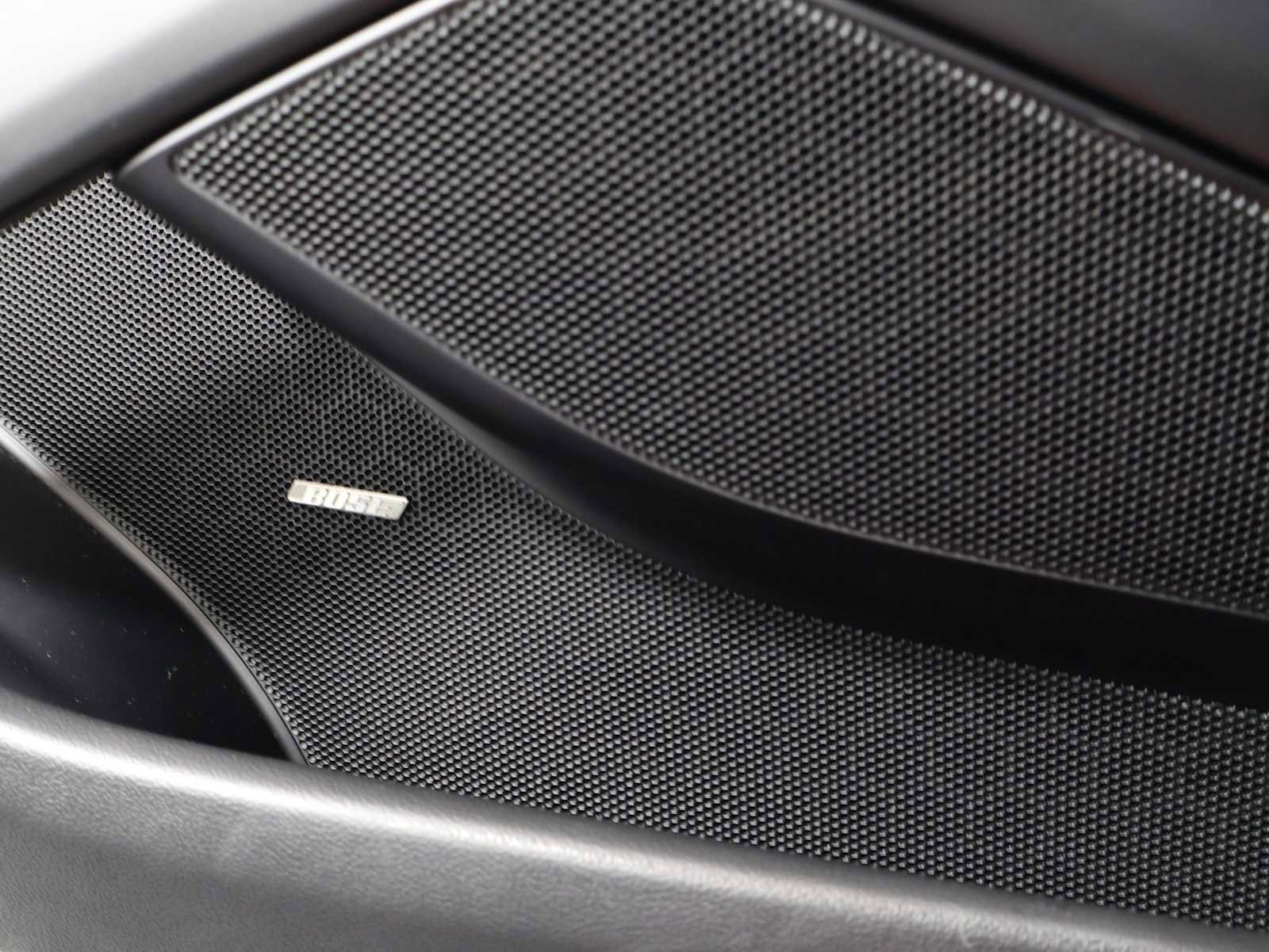 Used 2018 Porsche 718 Cayman RWD image 16
