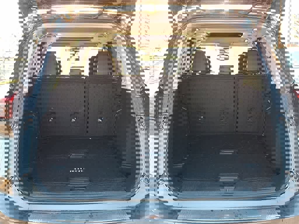 Used 2024 Nissan Rogue SL w/ SL Premium Package image 30