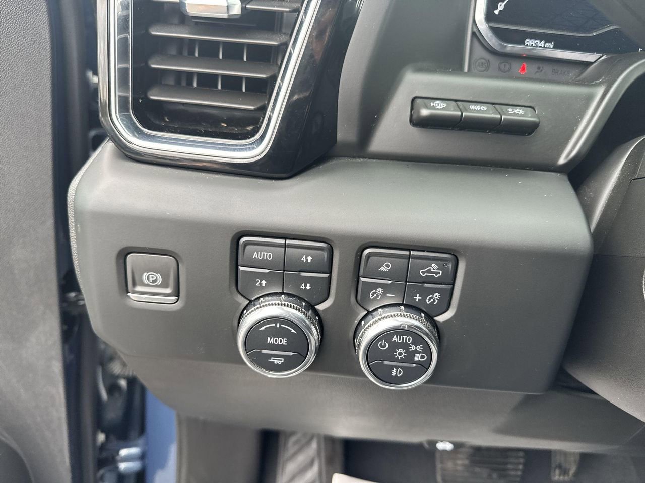 Used 2024 GMC Sierra 1500 Denali w/ Denali Reserve Package image 15