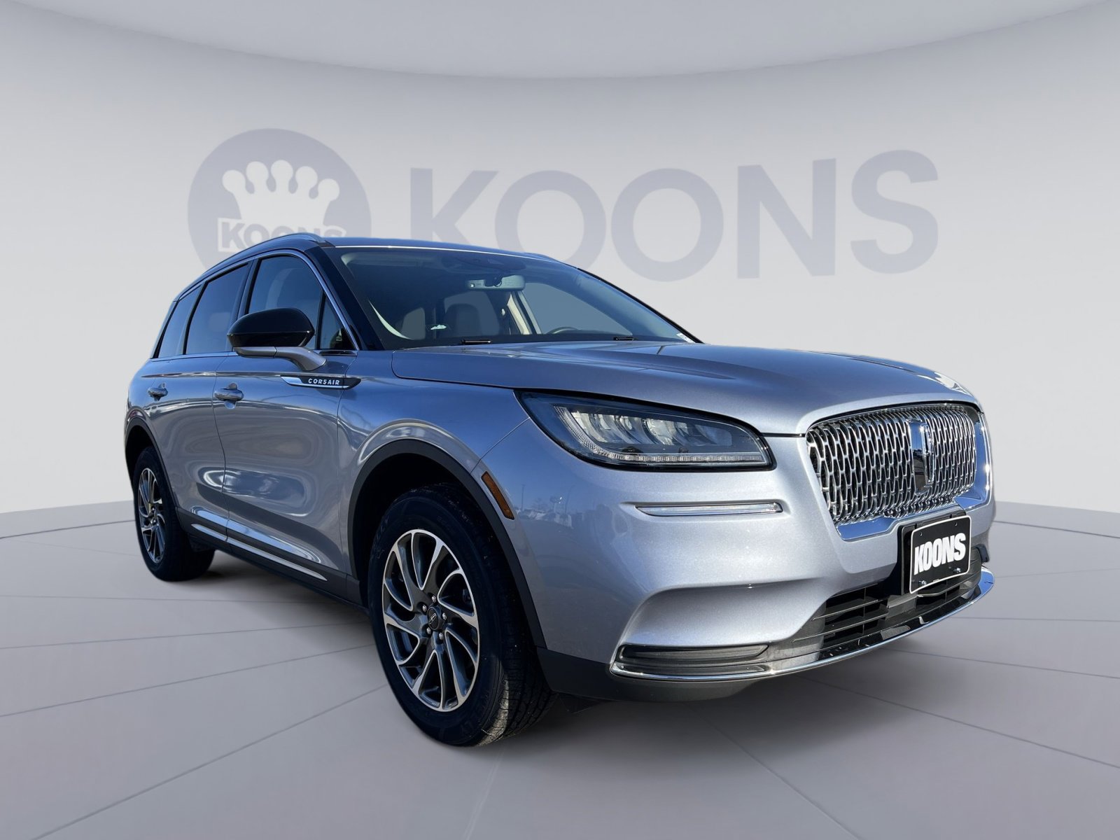 Used 2022 Lincoln Corsair Standard w/ Equipment Group 101A image 10