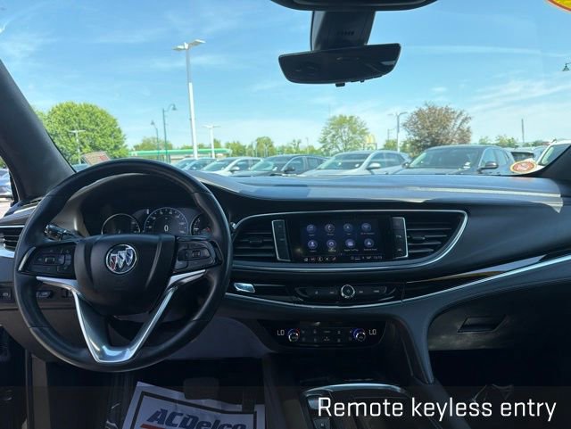 Used 2023 Buick Enclave Avenir AWD/4WD image 25
