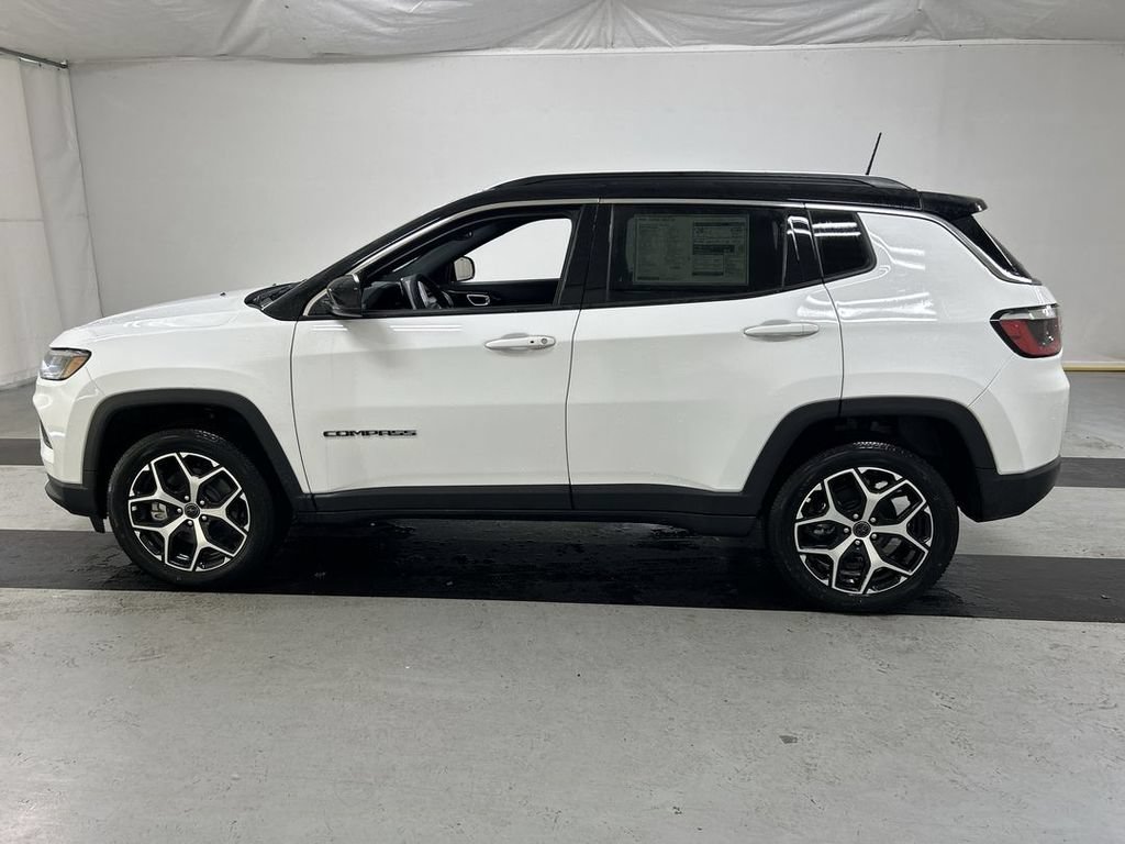 New 2026 Jeep Compass Limited w/ Sun, Sound & Navigation Group AWD/4WD image 5
