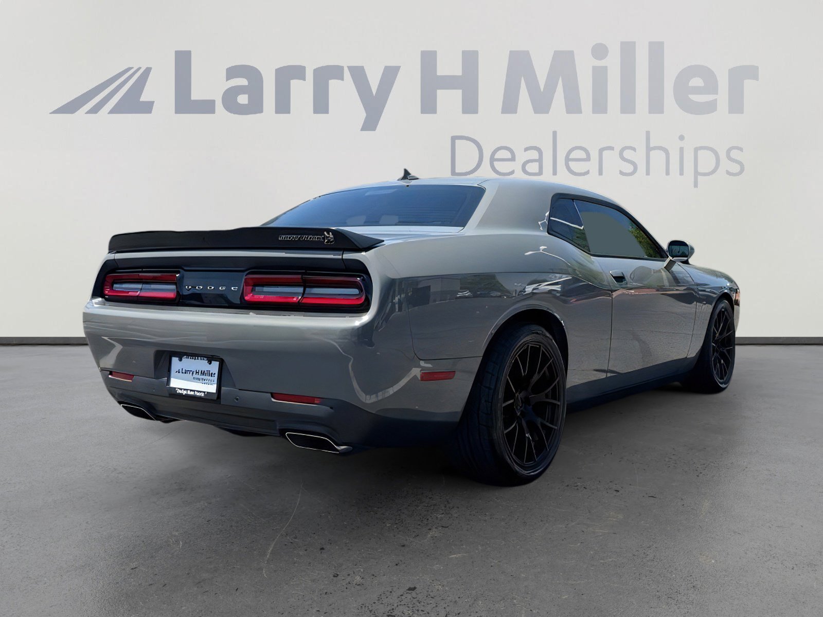 Used 2023 Dodge Challenger R/T Scat Pack RWD image 6