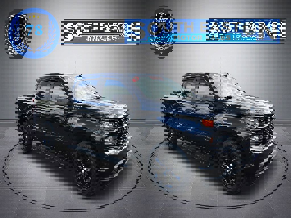 Used 2020 Chevrolet Silverado 1500 Custom w/ Custom Value Package image 2