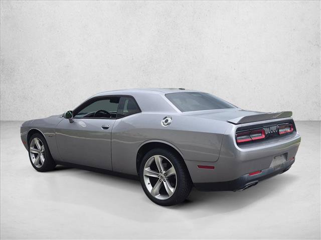 Used 2018 Dodge Challenger R/T RWD image 4