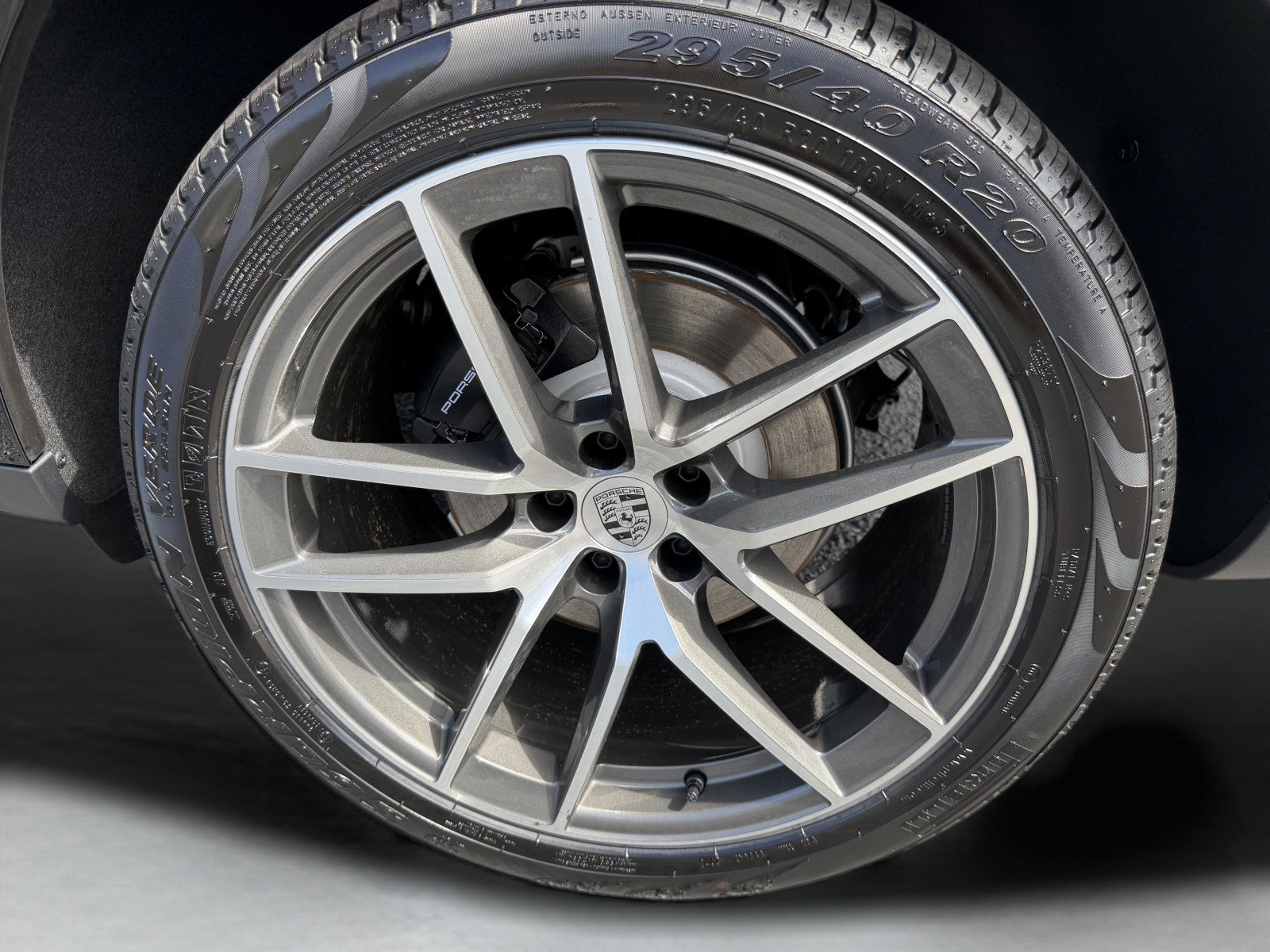 New 2026 Porsche Macan AWD/4WD image 9