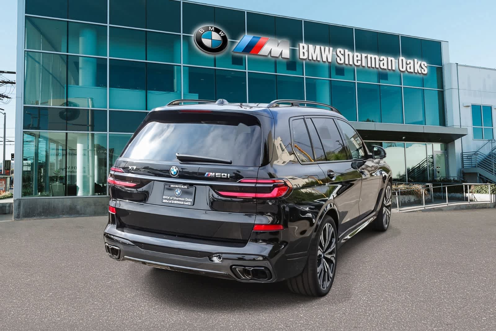 New 2027 BMW X7 M60i AWD/4WD image 4