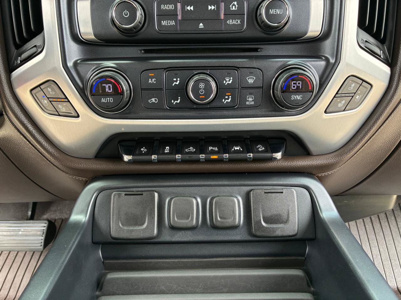 Used 2017 GMC Sierra 1500 SLT AWD/4WD image 24