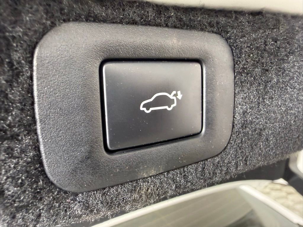 Used 2022 Lexus LS 500 w/ Interior Upgrade Package RWD image 12