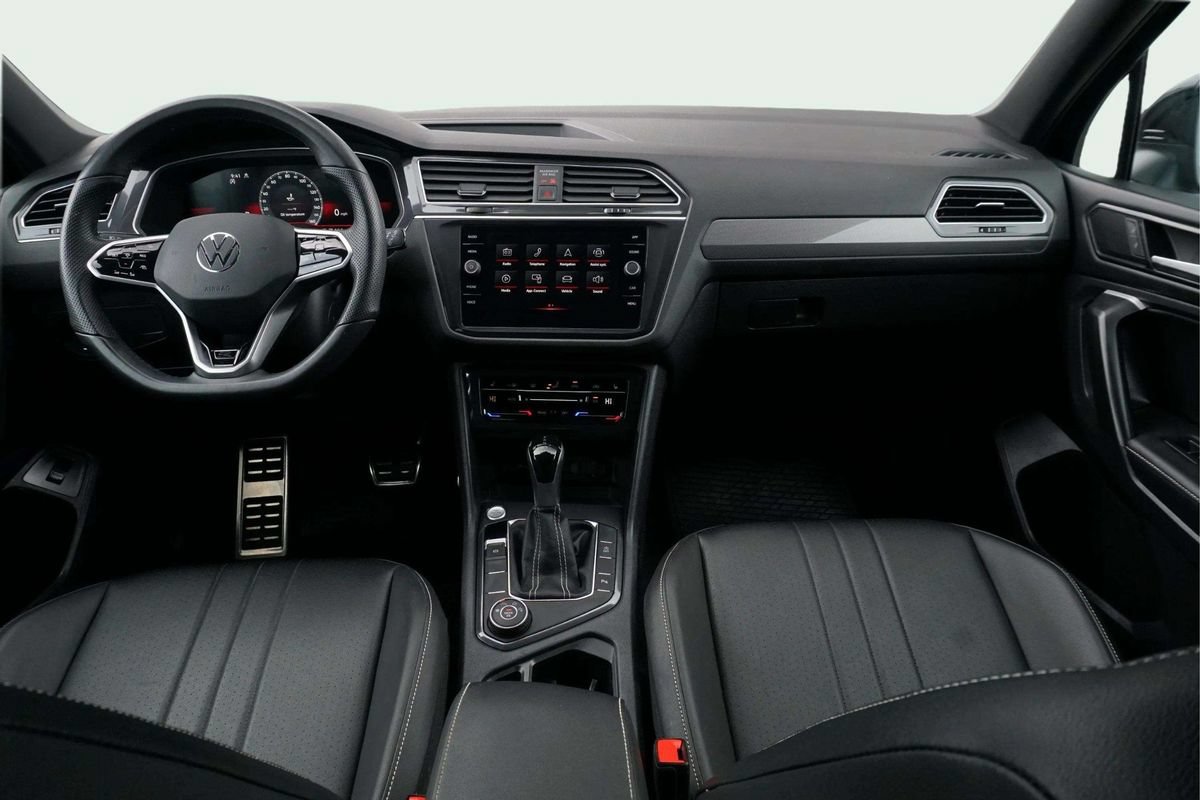 Used 2024 Volkswagen Tiguan SE R-Line AWD/4WD image 20